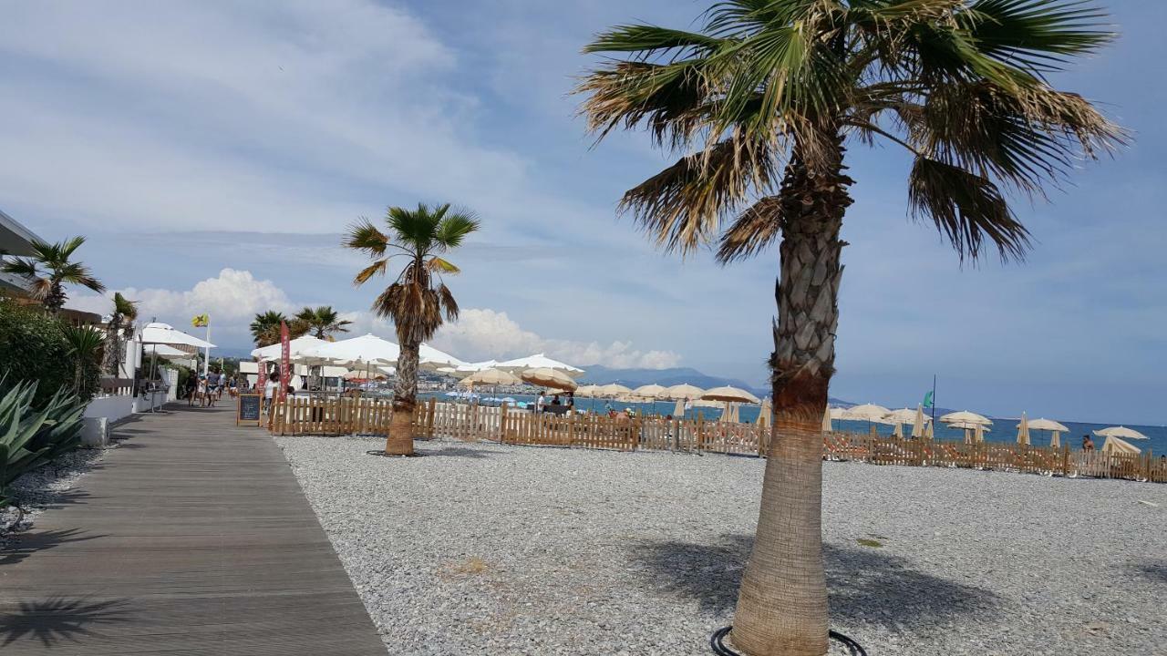 Studio Des Anges Villeneuve-Loubet Bagian luar foto